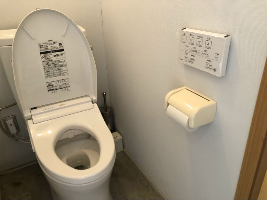 カフェに快適空間をプラス！TOTO『TCF6543』ウォシュレット取付【枚方 