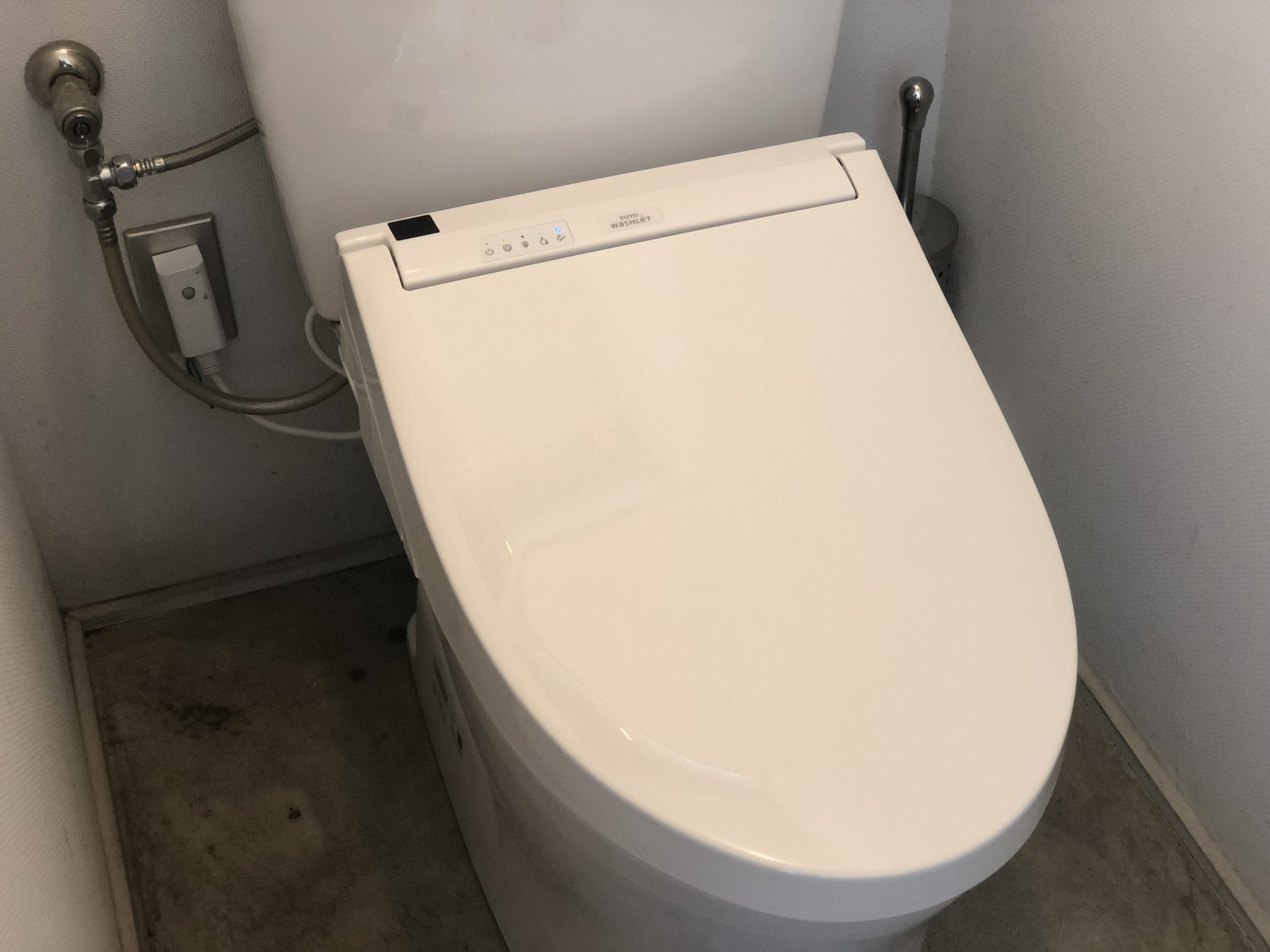 カフェに快適空間をプラス！TOTO『TCF6543』ウォシュレット取付【枚方 