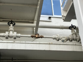 大阪府工場施設様で施工した給水メーター（40A）更新後の写真