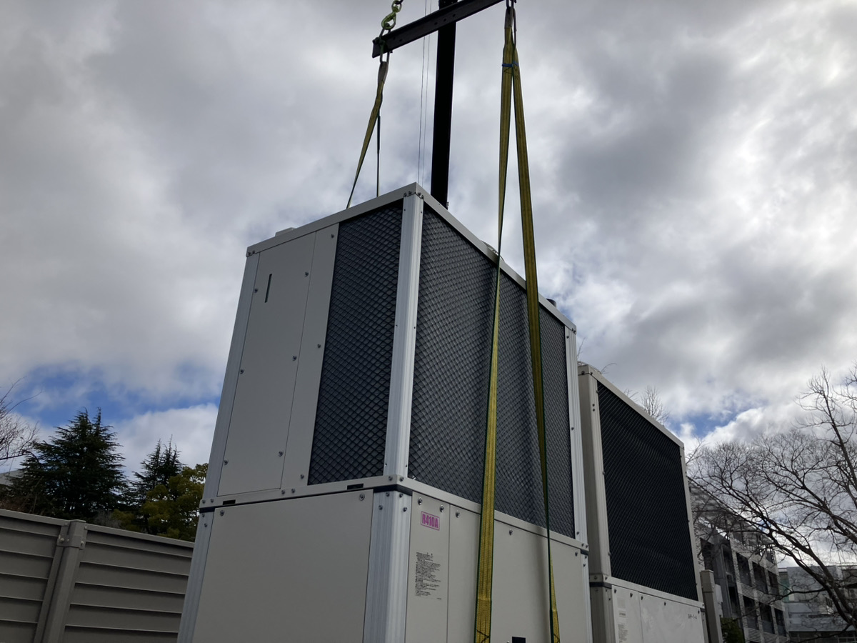 レッカー作業中