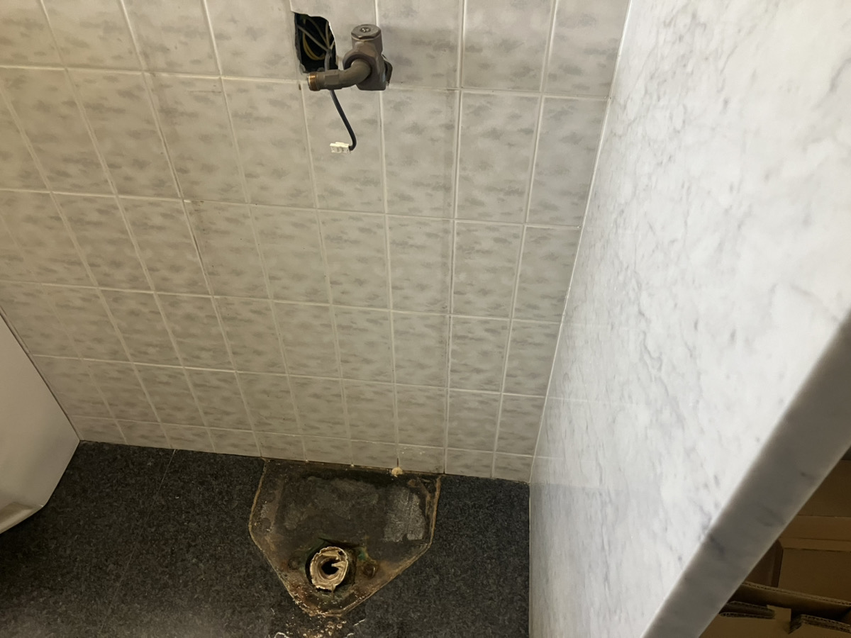 既設便器撤去